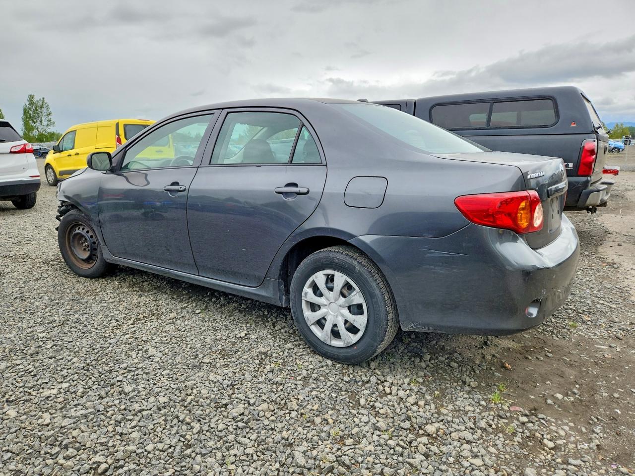 2010 TOYOTA COROLLA LE photo 3