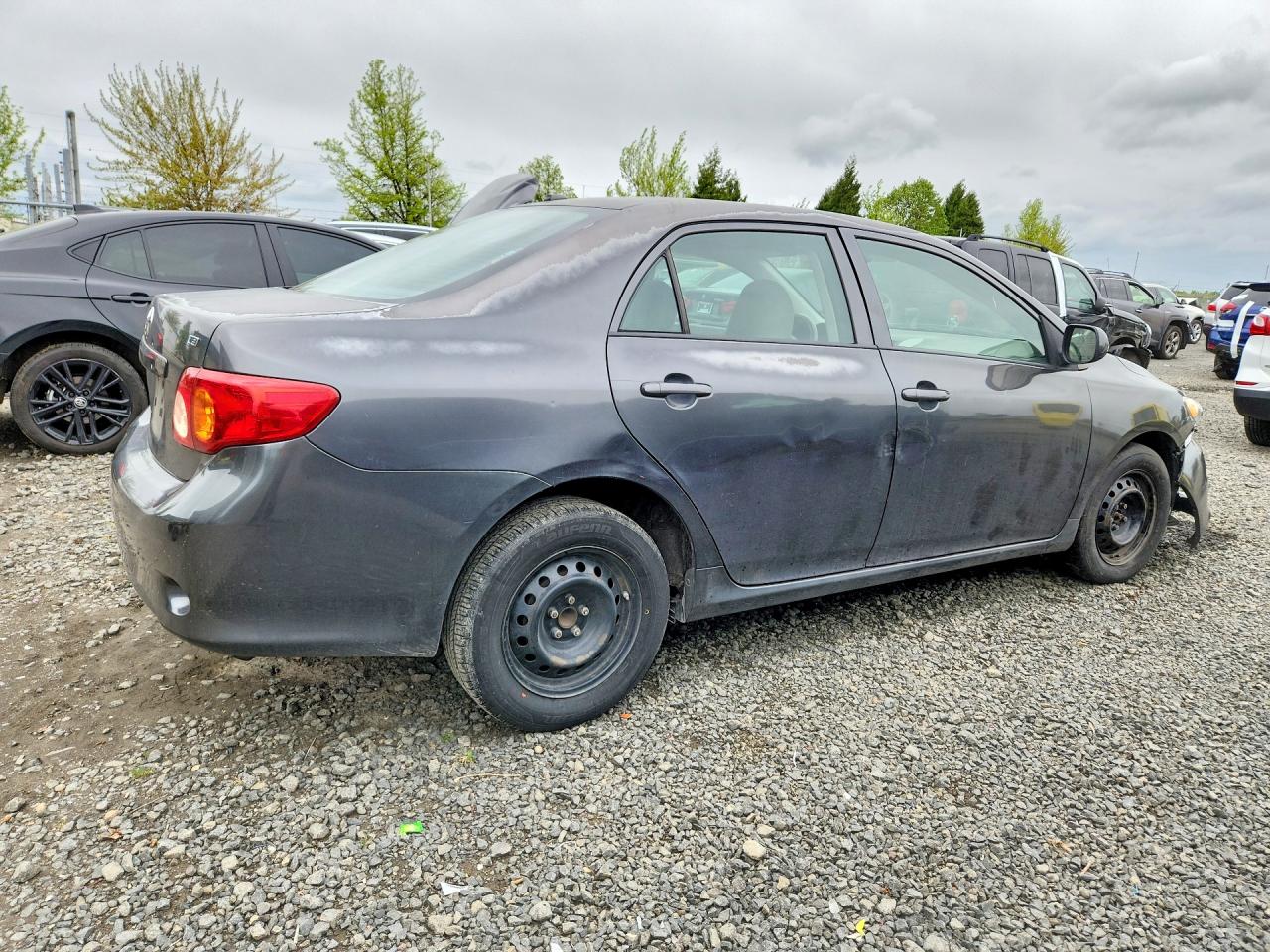 2010 TOYOTA COROLLA LE photo 5