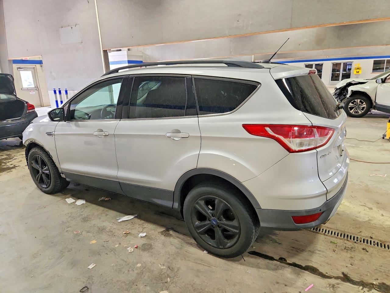 2014 FORD ESCAPE SE photo 2
