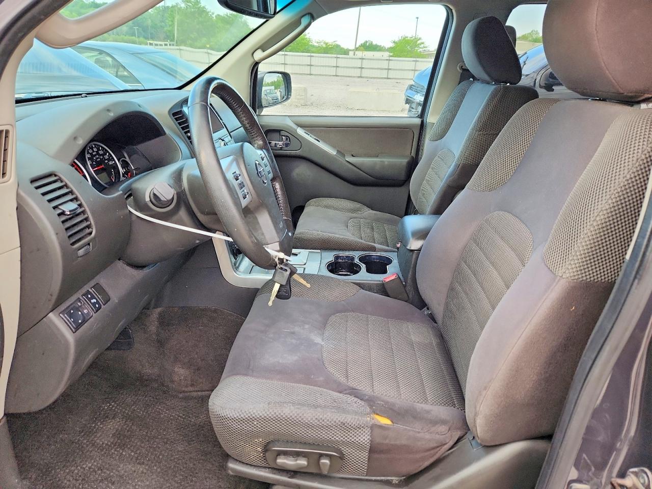 2012 NISSAN PATHFINDER S photo 19