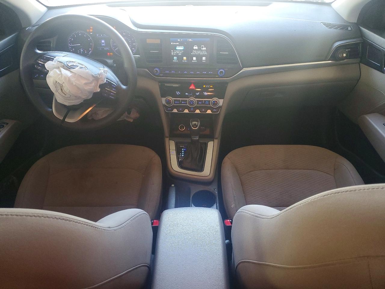2020 HYUNDAI ELANTRA photo 22