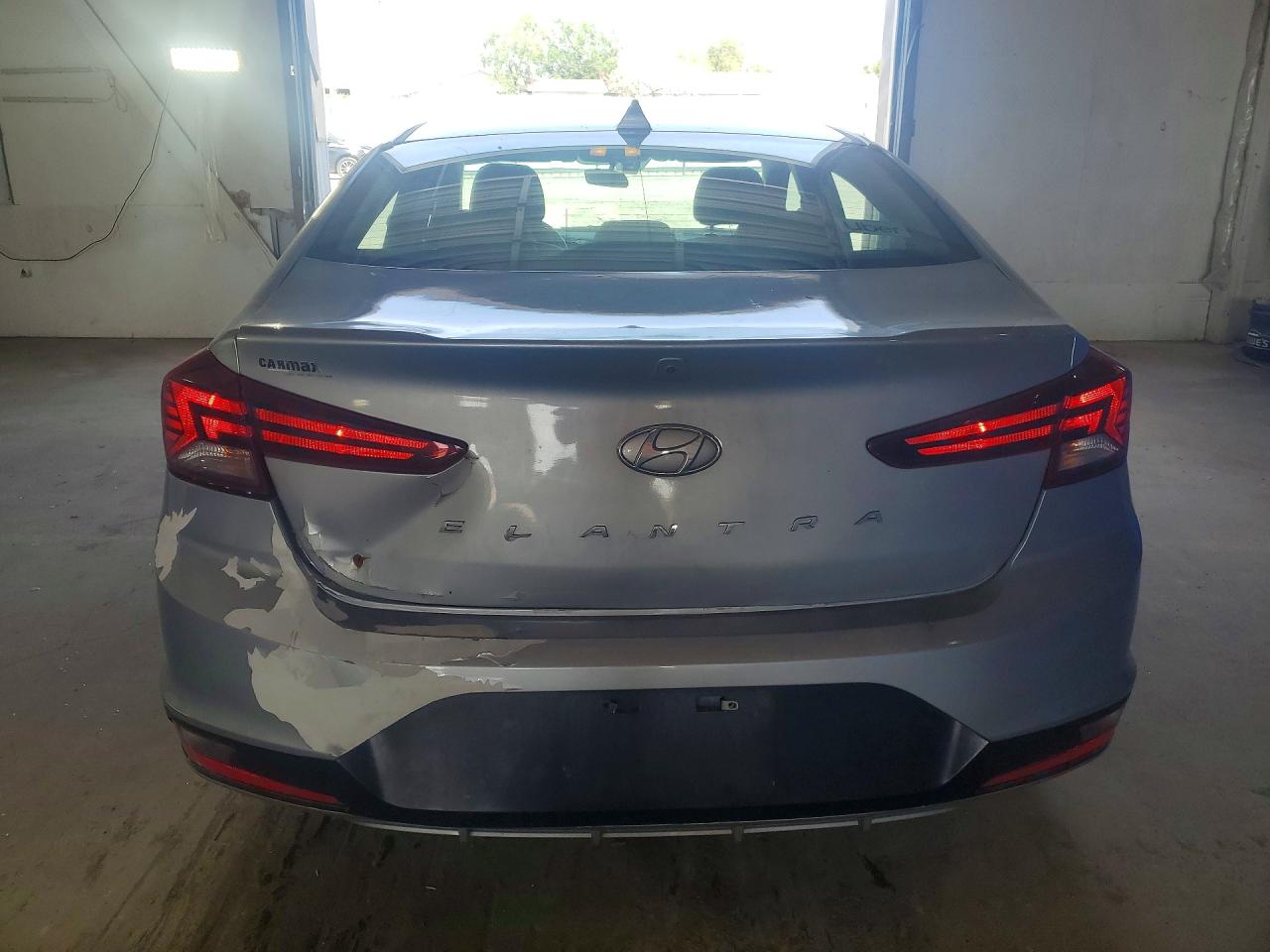 2020 HYUNDAI ELANTRA photo 16