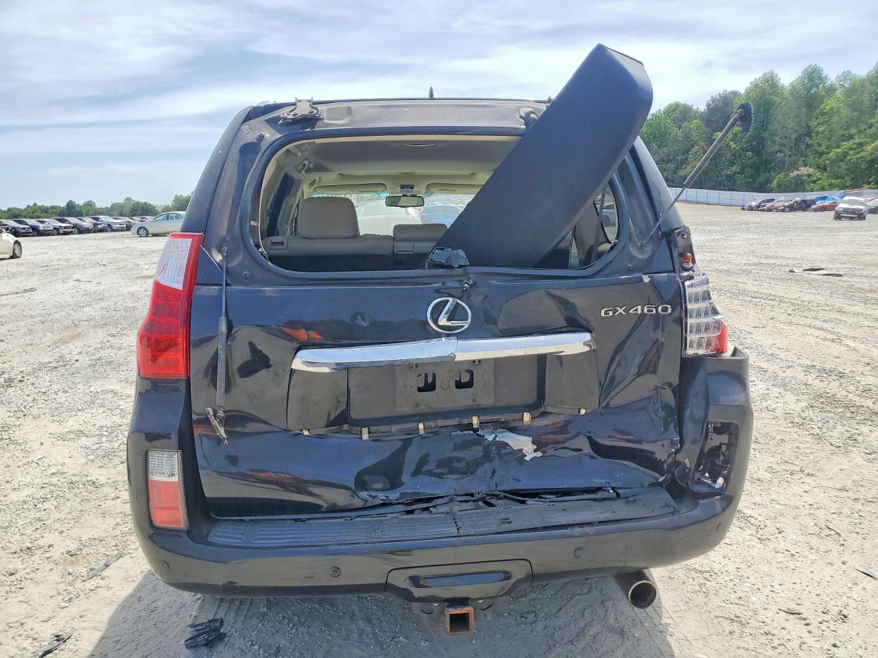 2011 LEXUS GX 460 photo 11