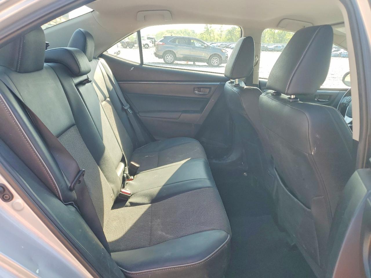 2016 TOYOTA COROLLA S photo 19