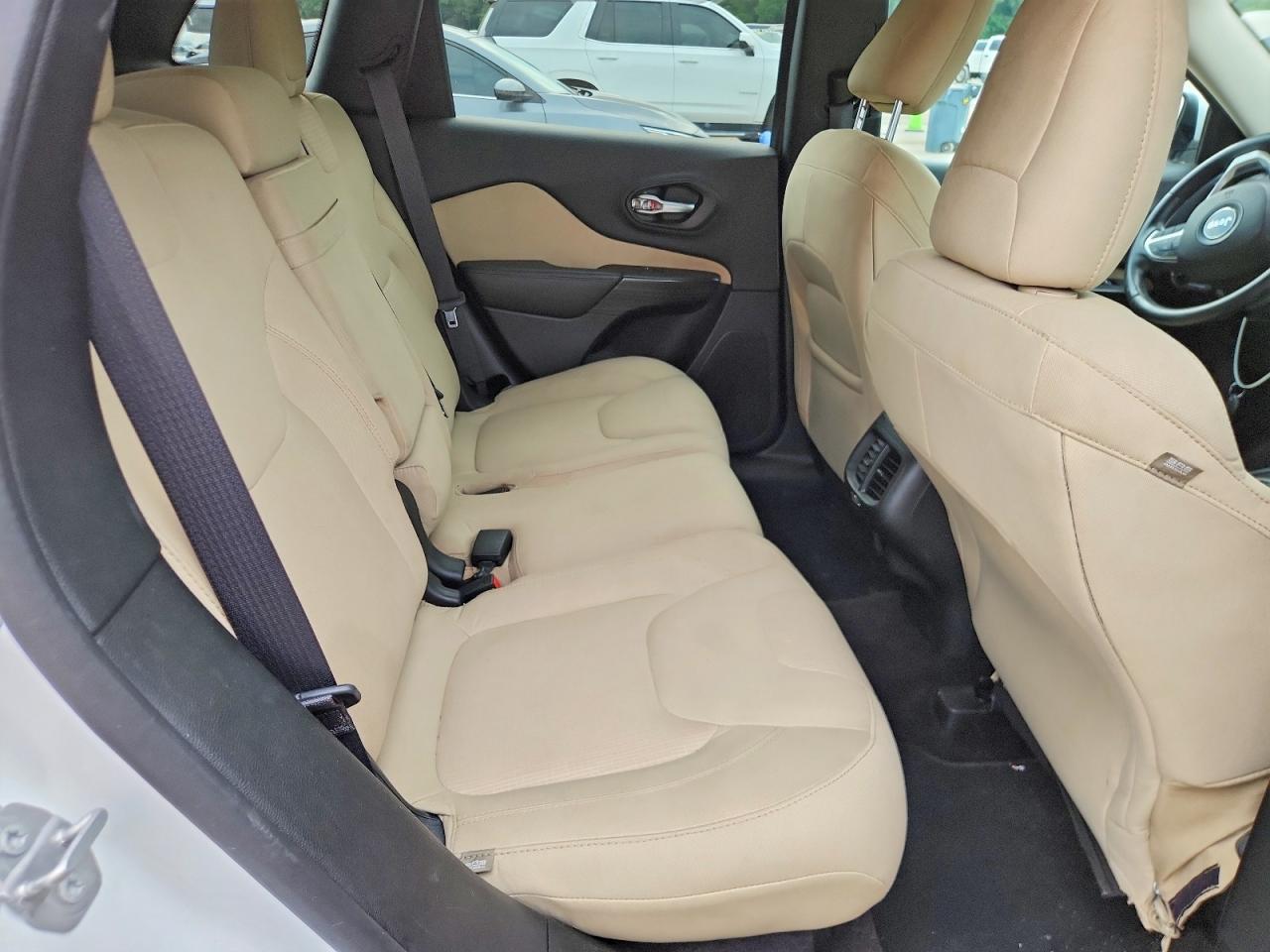 2016 JEEP CHEROKEE LATITUDE photo 21