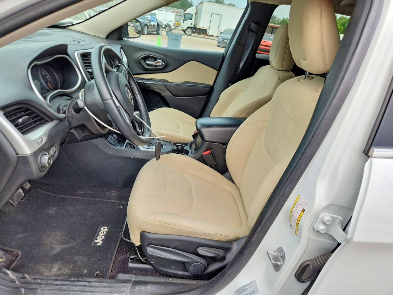 2016 JEEP CHEROKEE LATITUDE photo 13