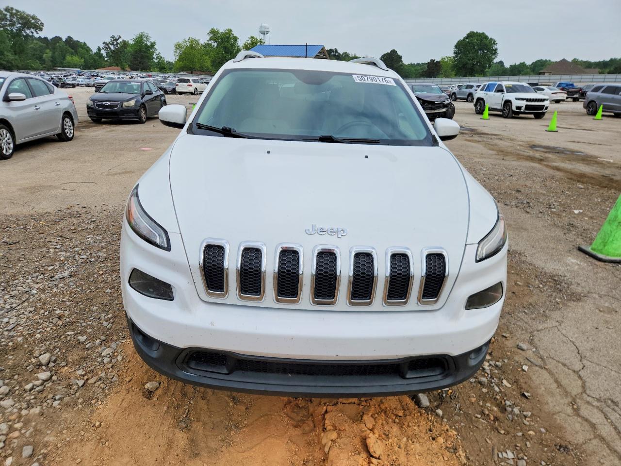 2016 JEEP CHEROKEE LATITUDE photo 9