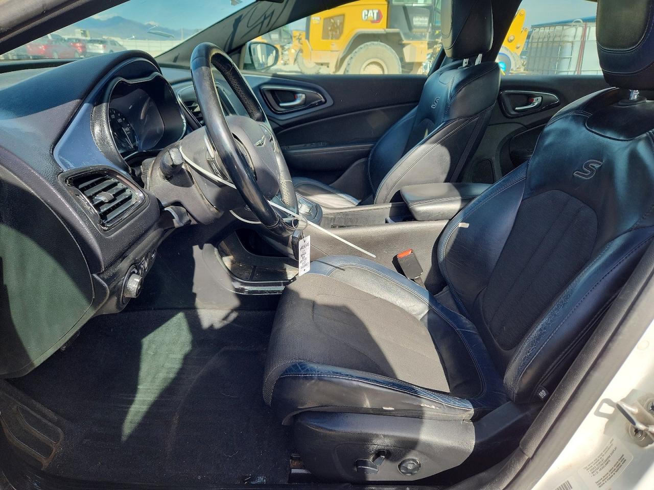 2015 CHRYSLER 200 S photo 13