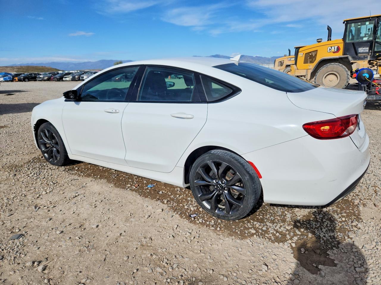 2015 CHRYSLER 200 S photo 3