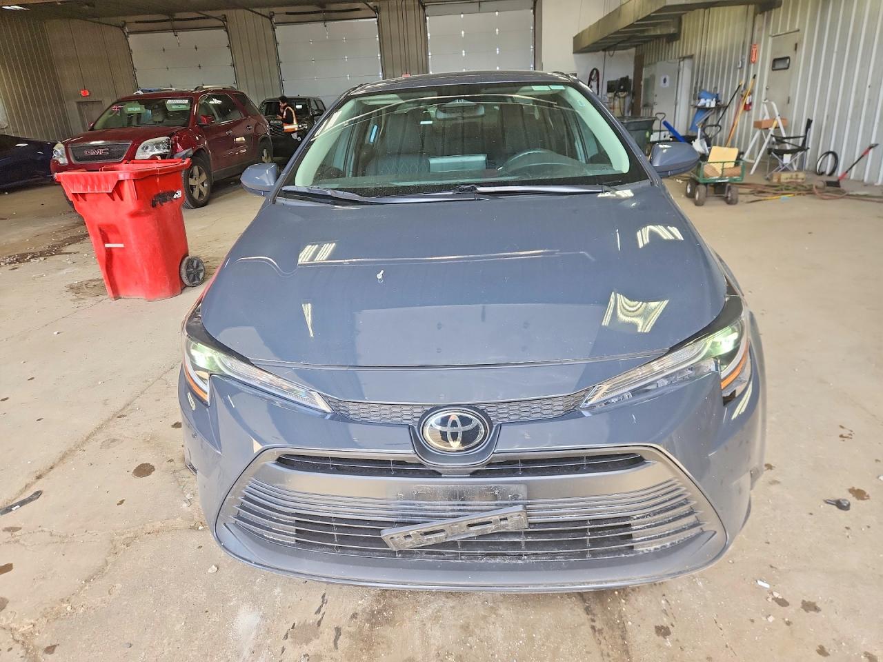 2024 TOYOTA COROLLA LE photo 9
