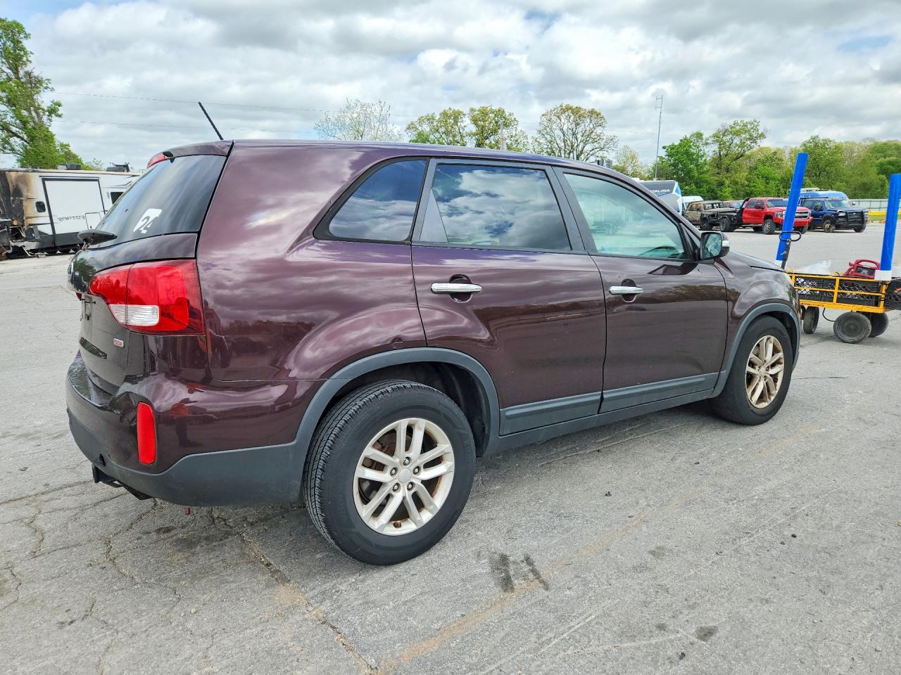 2015 KIA SORENTO LX photo 5