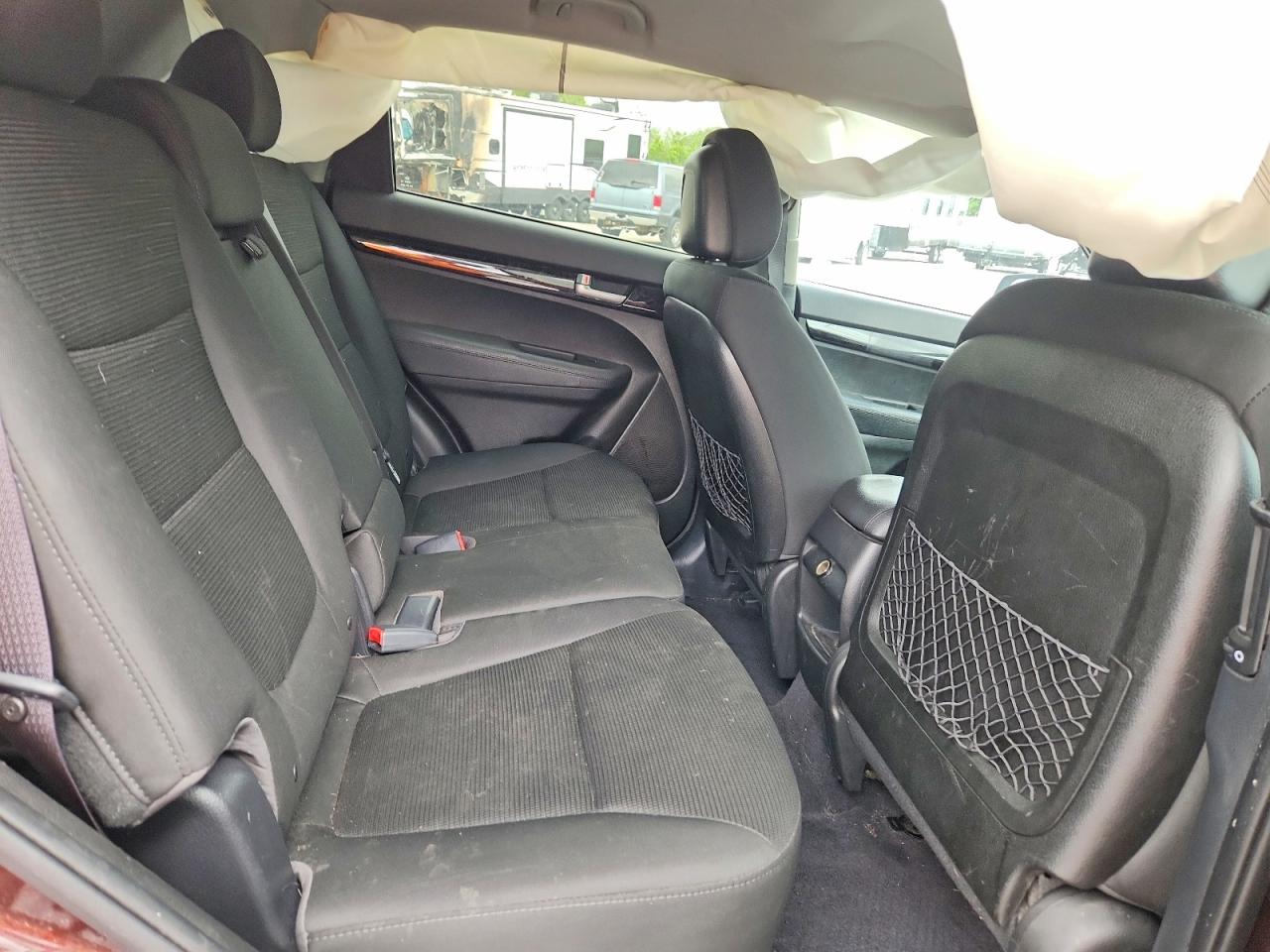 2015 KIA SORENTO LX photo 21
