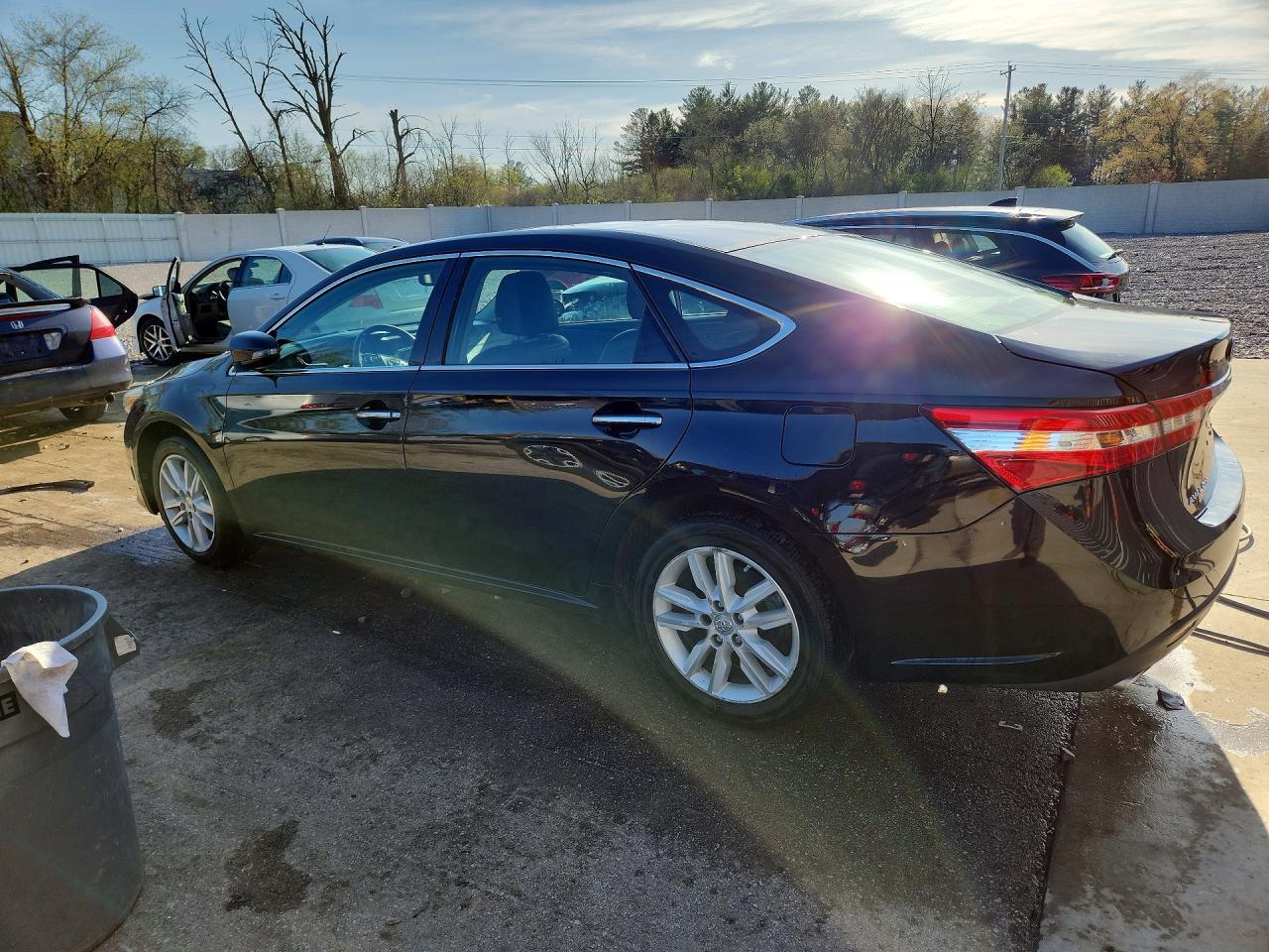 2013 TOYOTA AVALON XLE PREMIUM photo 3