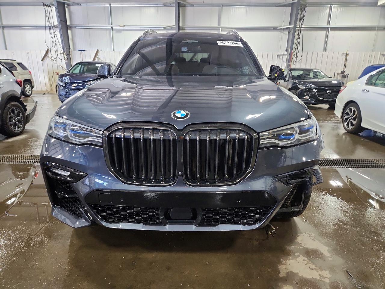 2022 BMW X7 M50I photo 9