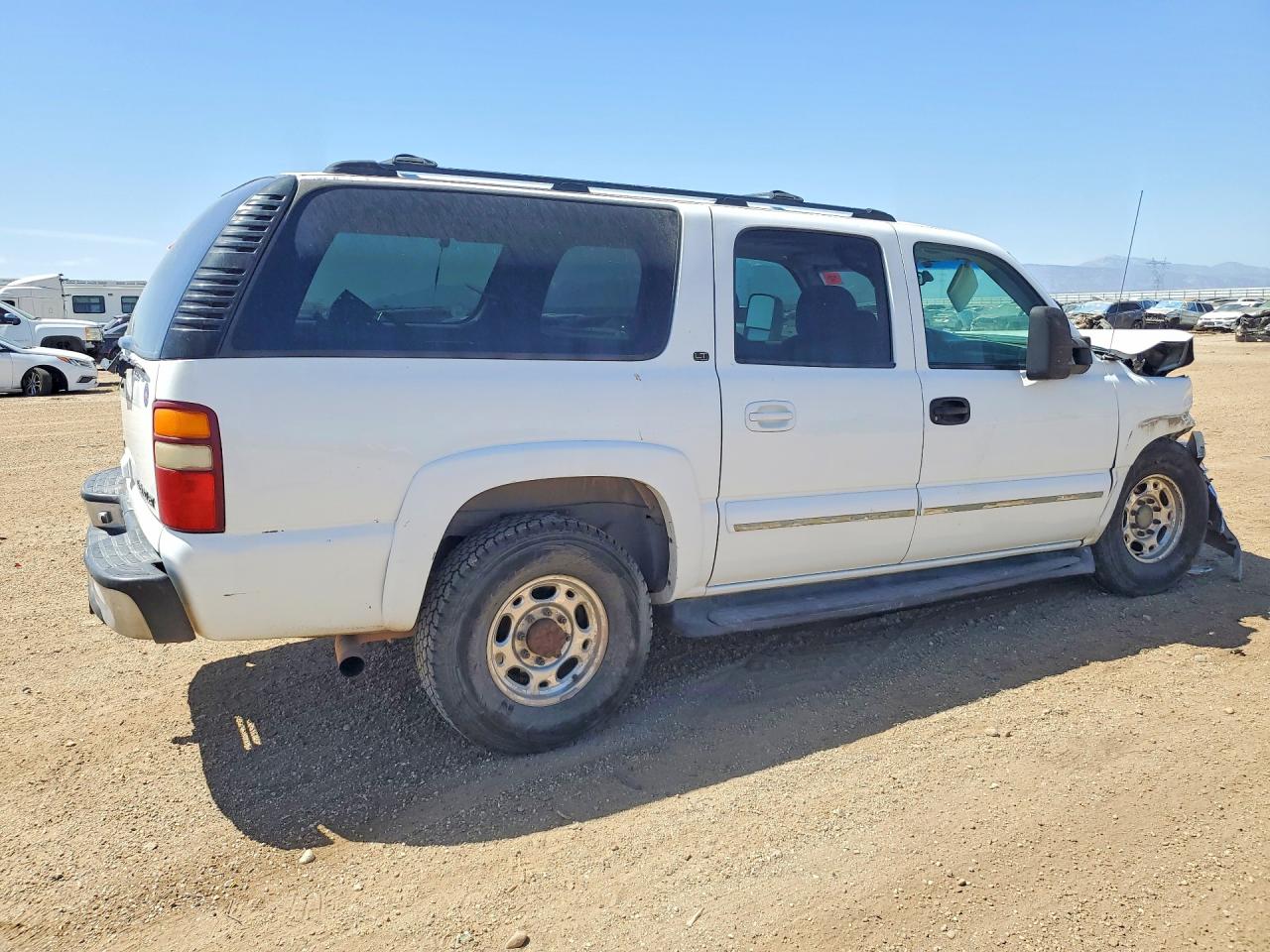 2001 CHEVROLET SUBURBAN C2500  LT photo 5
