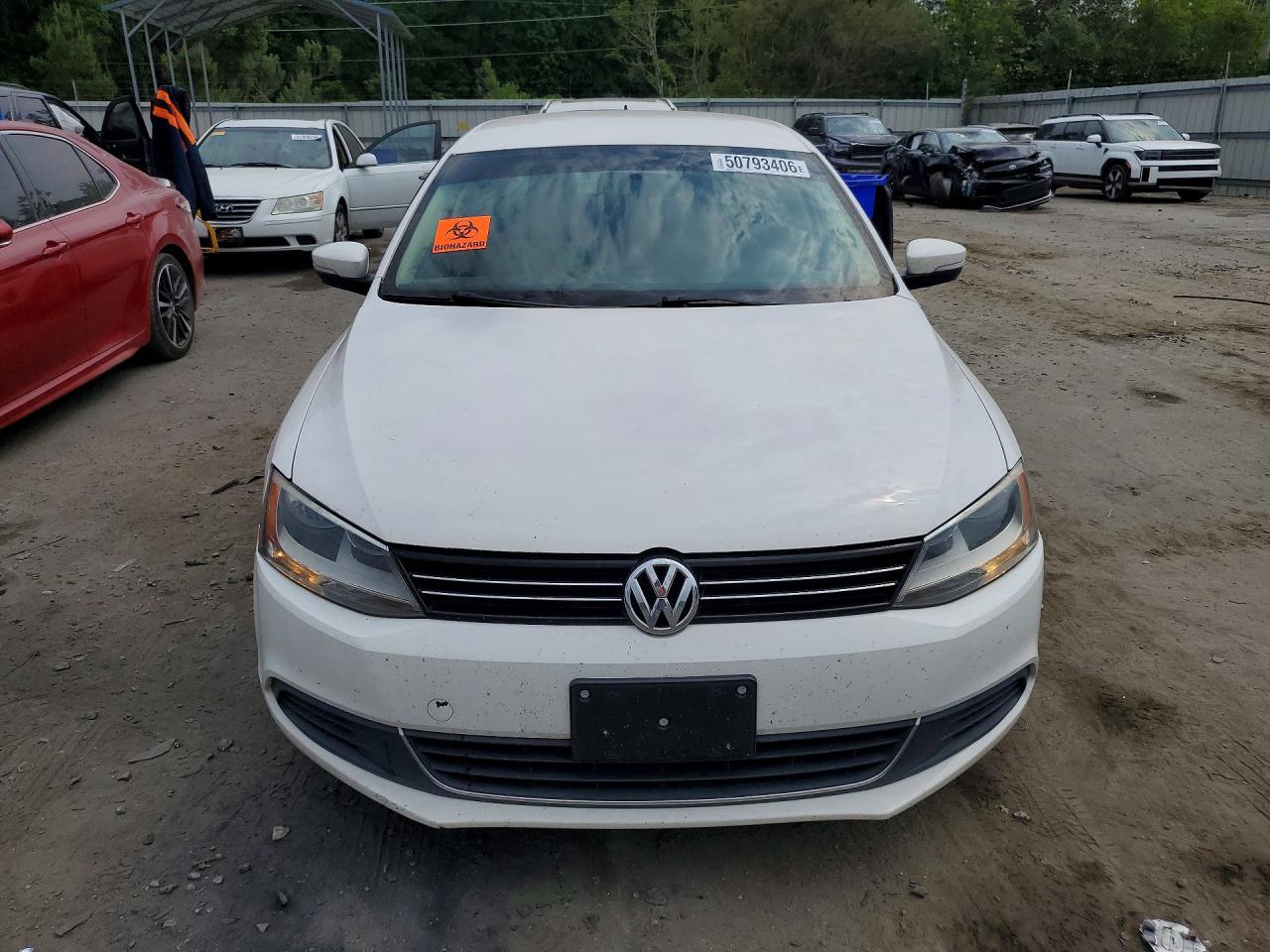 2013 VOLKSWAGEN JETTA SE photo 5
