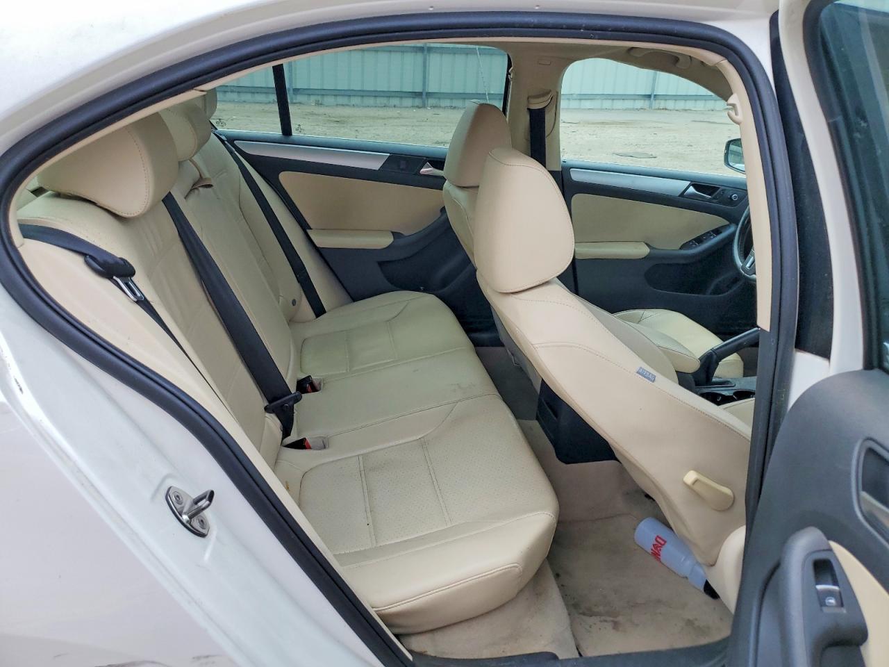 2013 VOLKSWAGEN JETTA SE photo 10