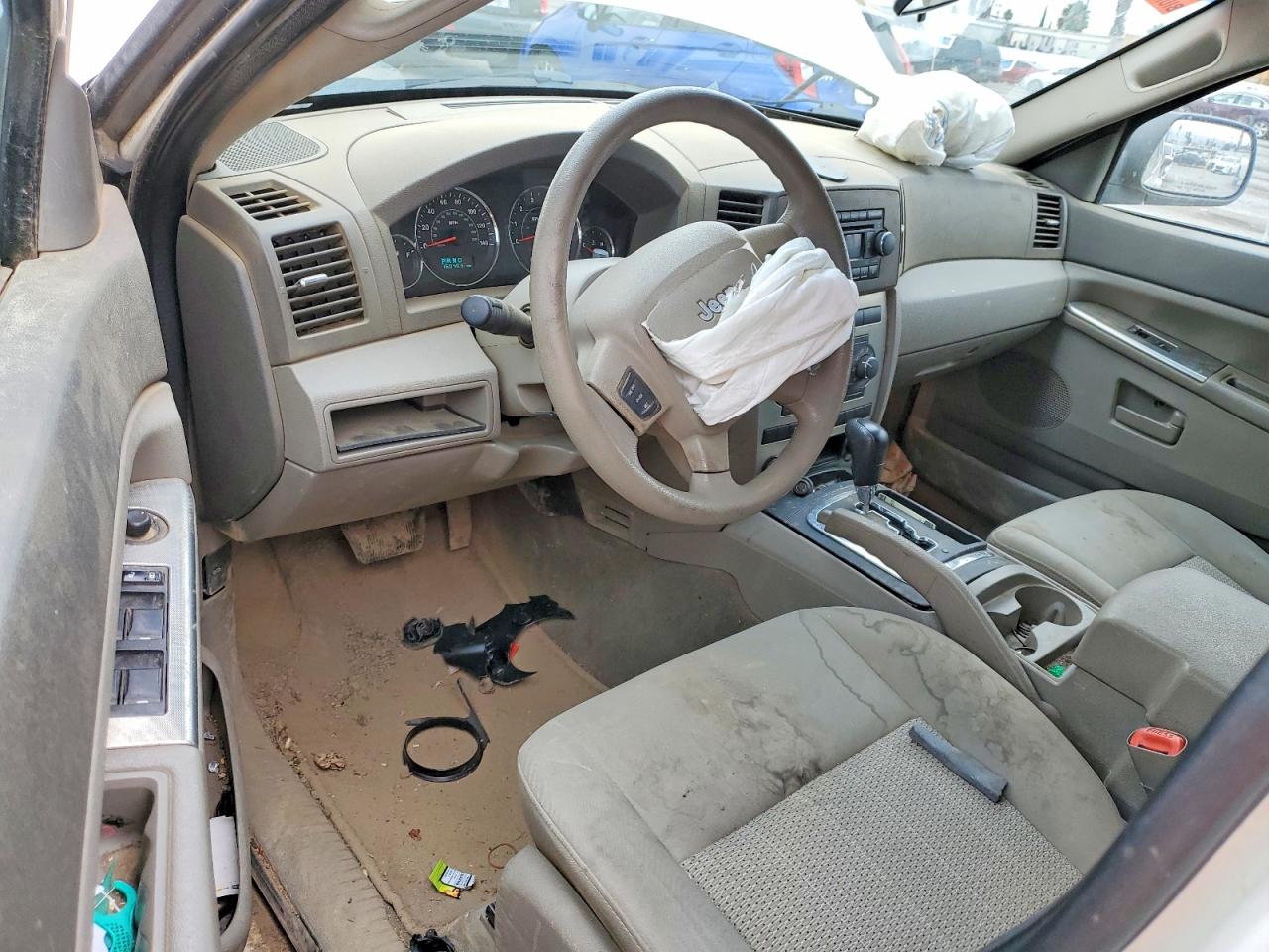 2007 JEEP GRAND CHEROKEE LAREDO photo 8