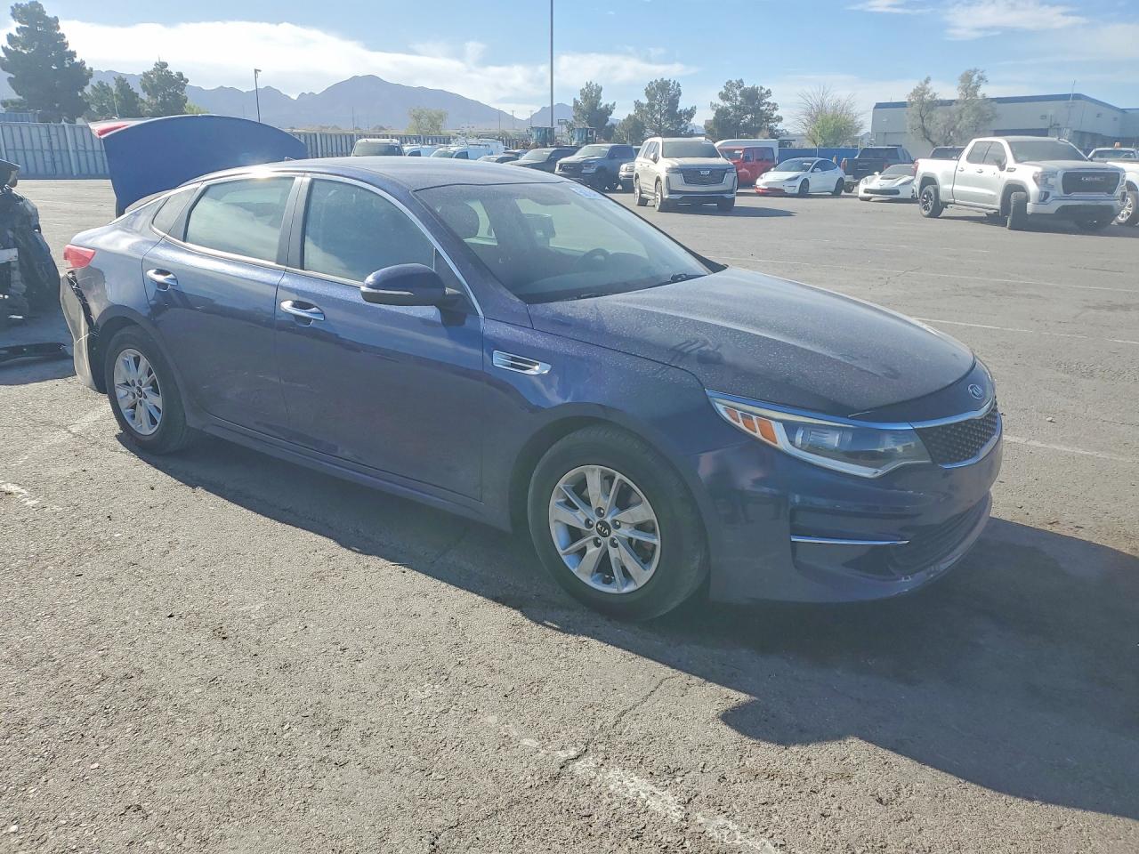 2018 KIA OPTIMA LX photo 4