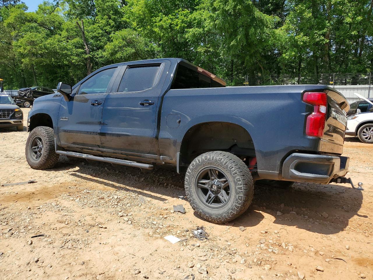 2020 CHEVROLET SILVERADO K1500 LT photo 3