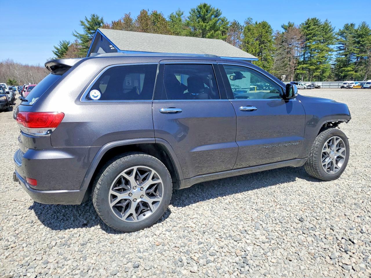 2019 JEEP GRAND CHEROKEE OVERLAND photo 3