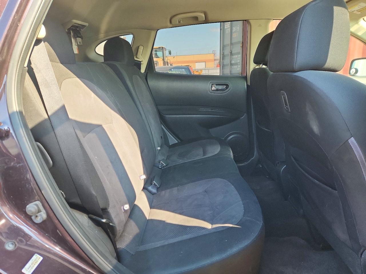 2011 NISSAN ROGUE S photo 31