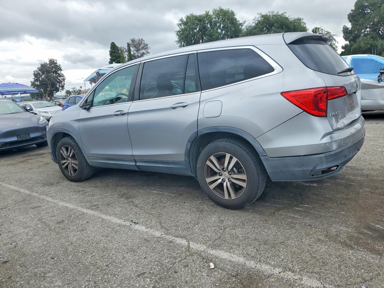 2016 HONDA PILOT EX photo 3