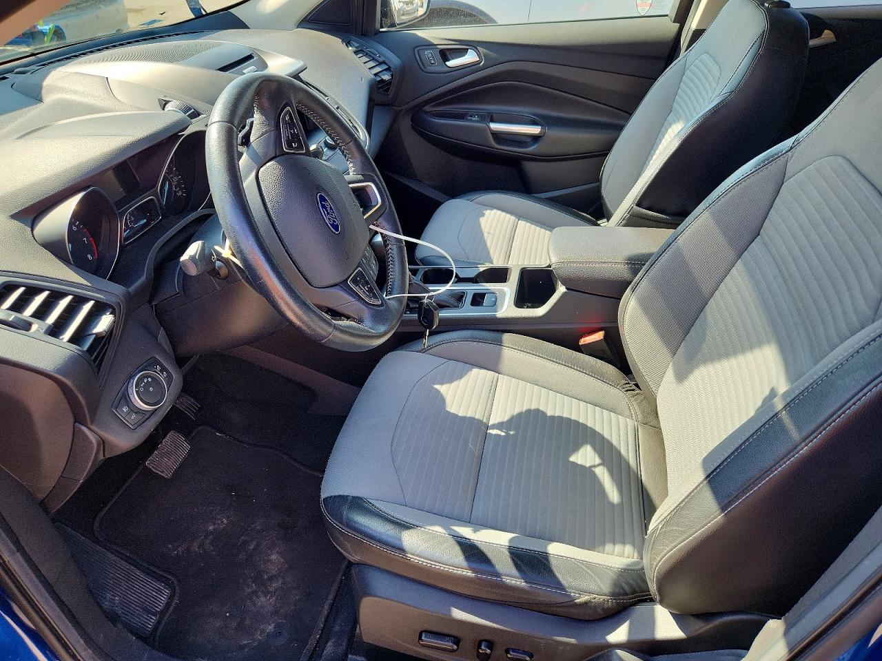 2017 FORD ESCAPE SE photo 13
