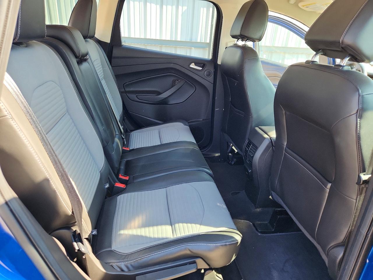 2017 FORD ESCAPE SE photo 21
