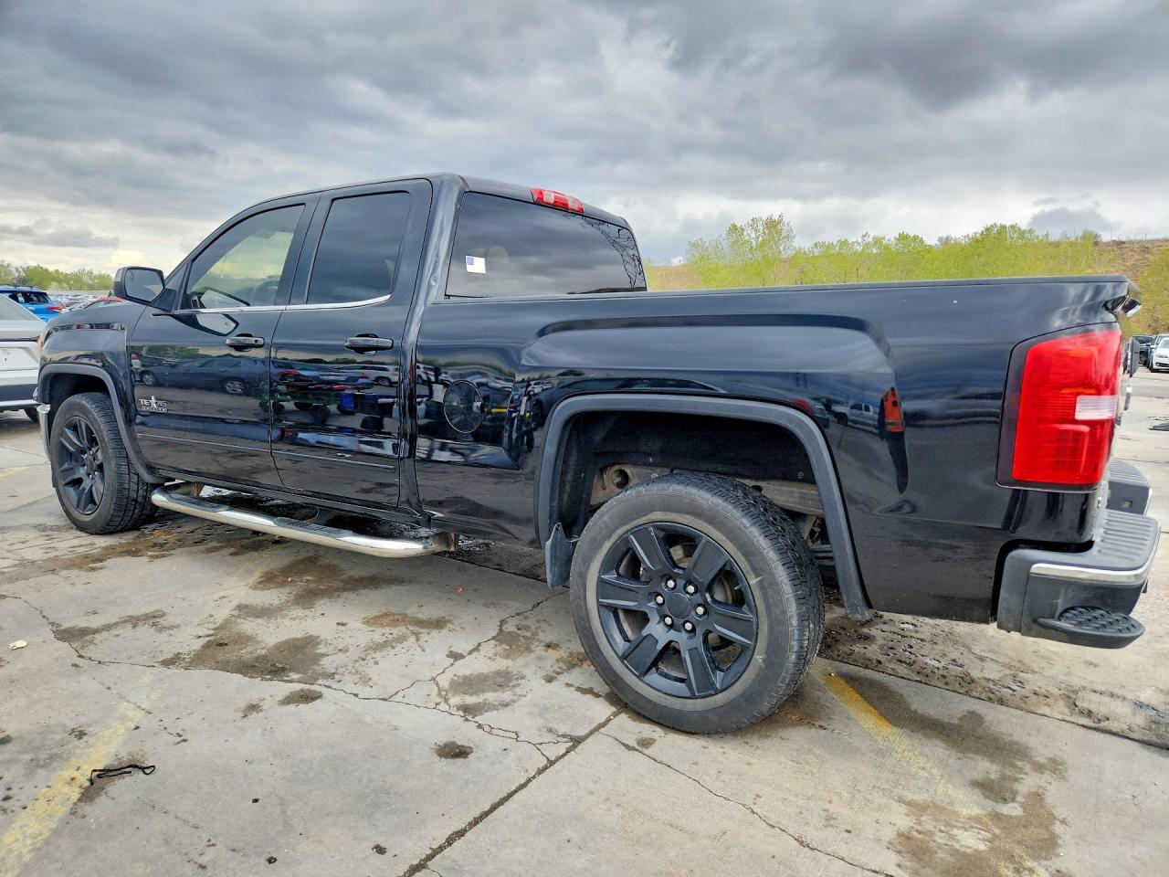 2015 GMC SIERRA C1500 SLE photo 3