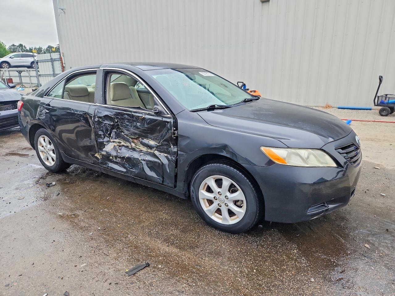 2009 TOYOTA CAMRY LE photo 10