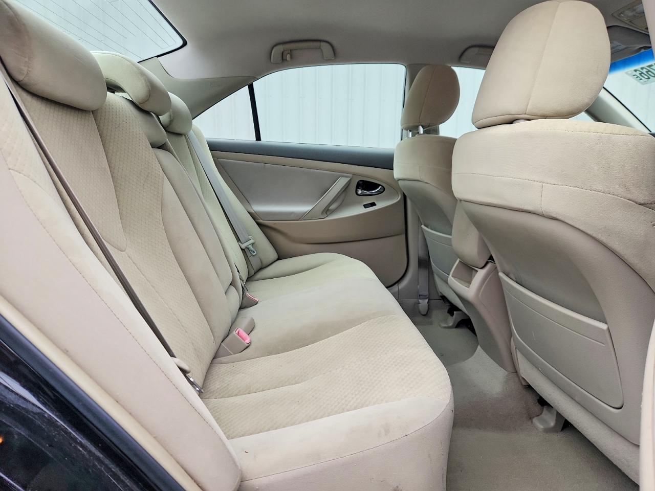 2009 TOYOTA CAMRY LE photo 28