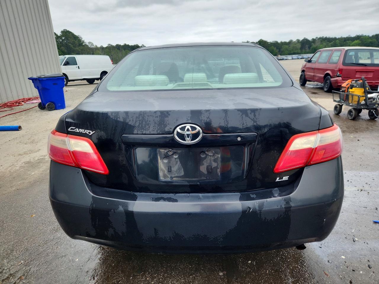 2009 TOYOTA CAMRY LE photo 16