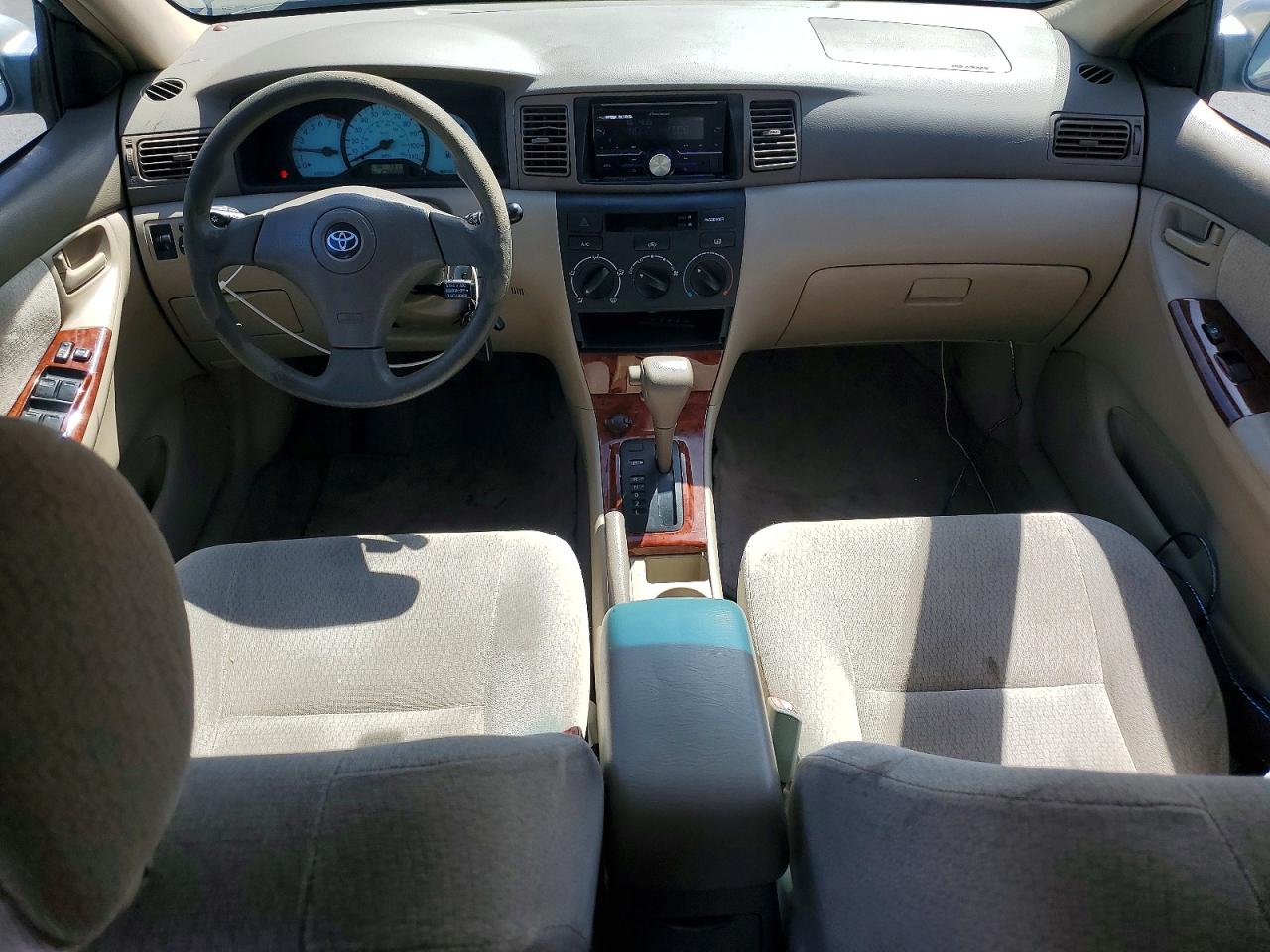 2004 TOYOTA COROLLA LE photo 8