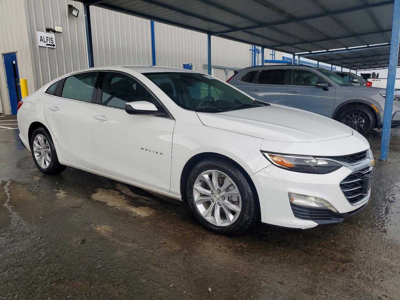 2023 CHEVROLET MALIBU LT photo 10
