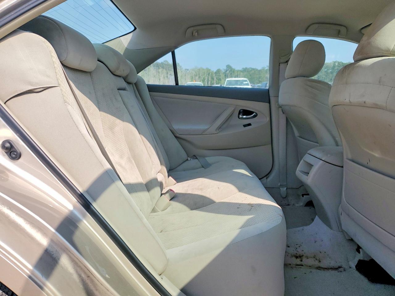 2009 TOYOTA CAMRY LE photo 19