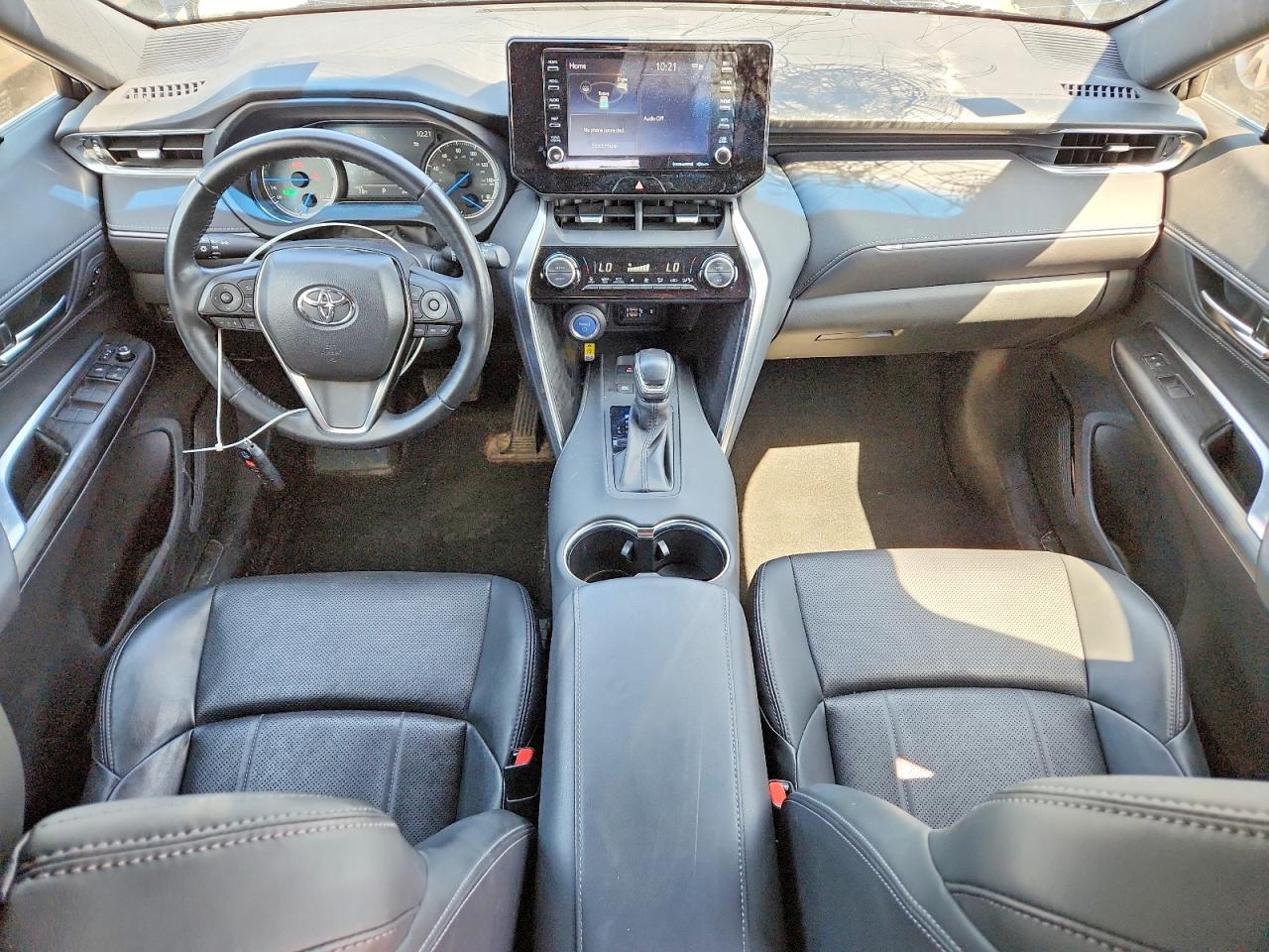 2021 TOYOTA VENZA XLE photo 22