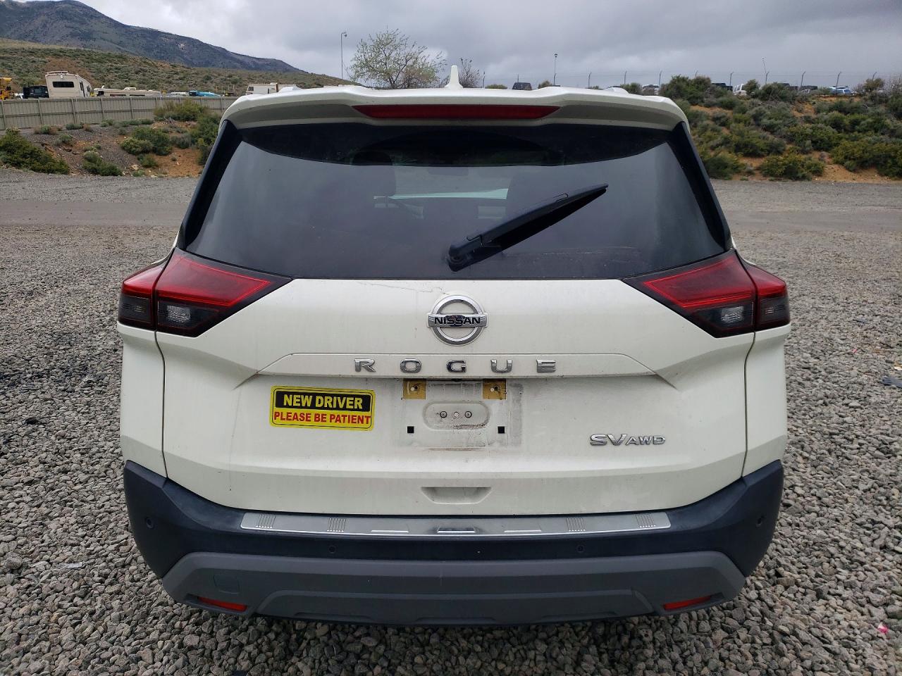 2021 NISSAN ROGUE SV photo 6