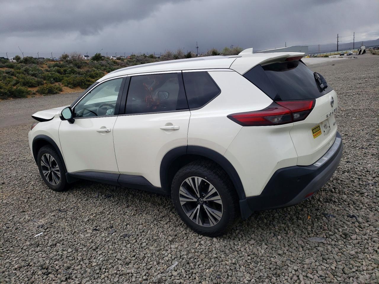 2021 NISSAN ROGUE SV photo 2