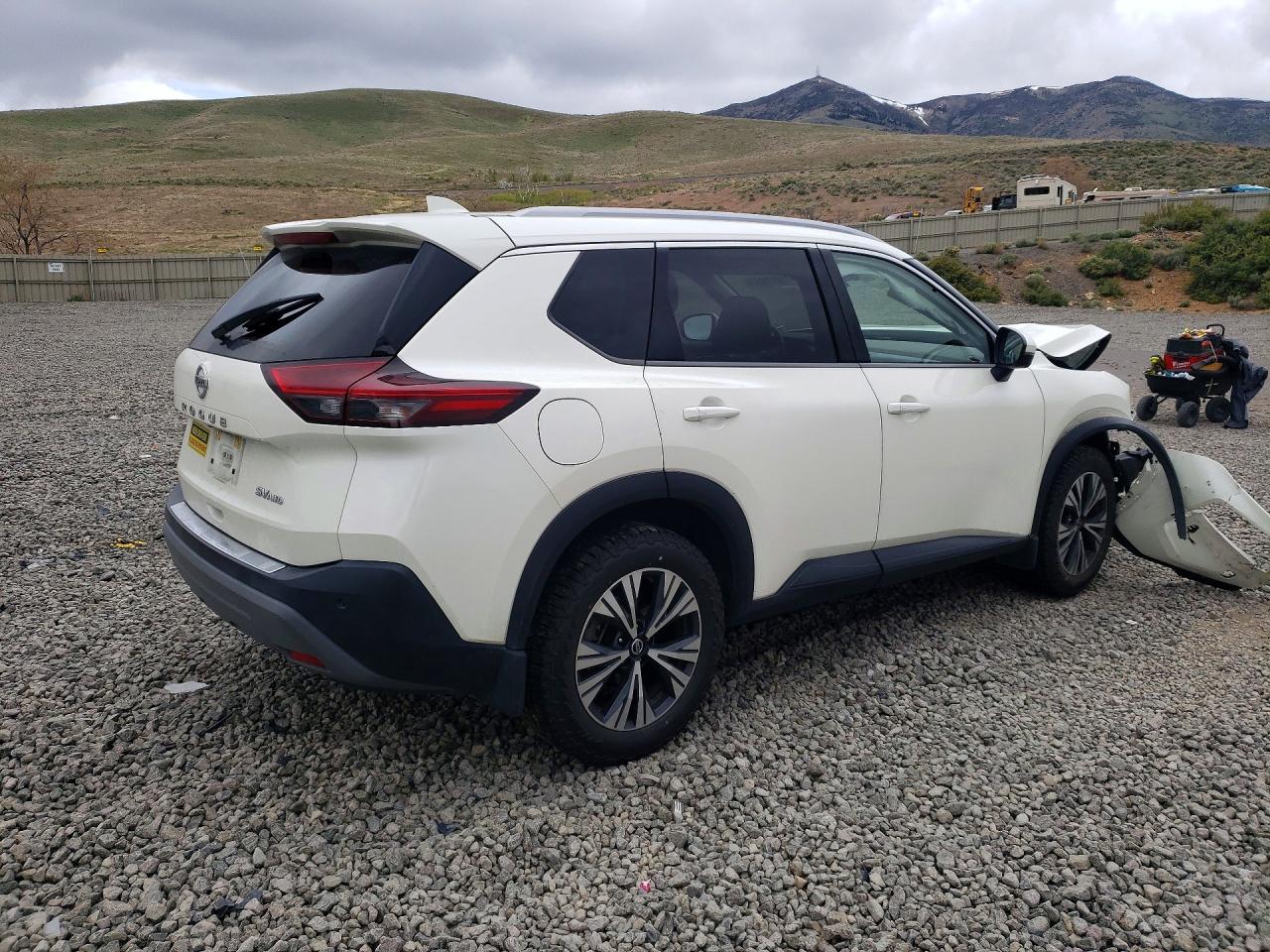 2021 NISSAN ROGUE SV photo 3