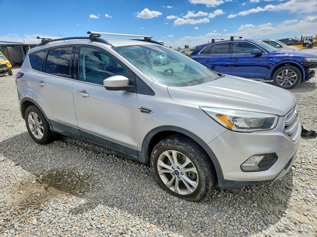2018 FORD ESCAPE SE photo 10