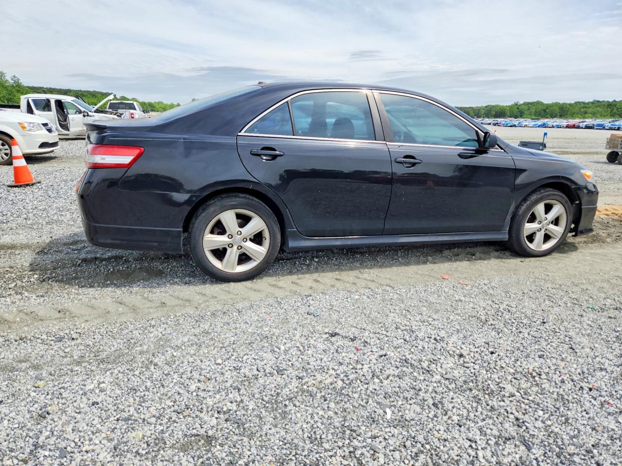 2010 TOYOTA CAMRY SE V6 photo 5