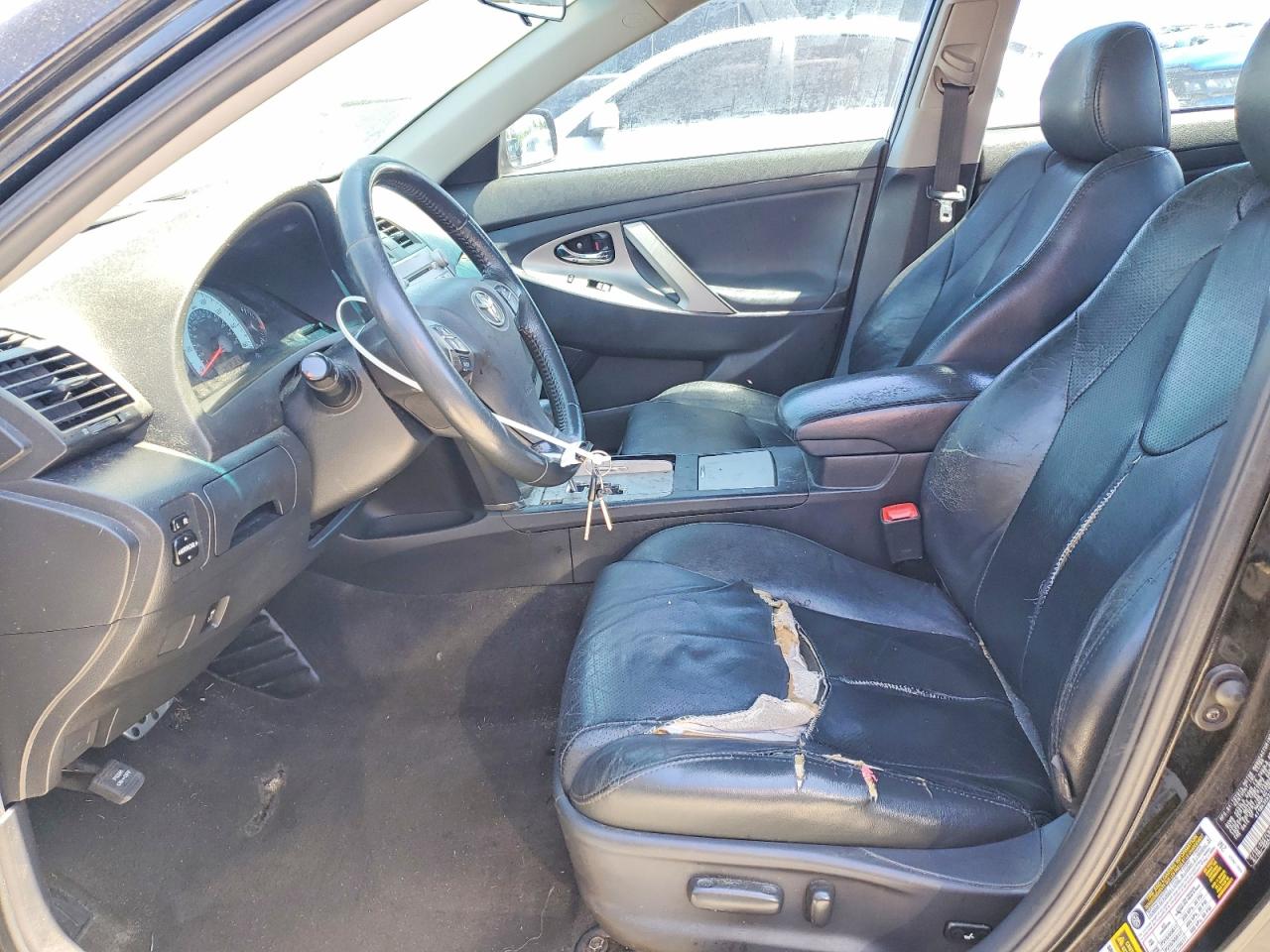 2010 TOYOTA CAMRY SE V6 photo 13