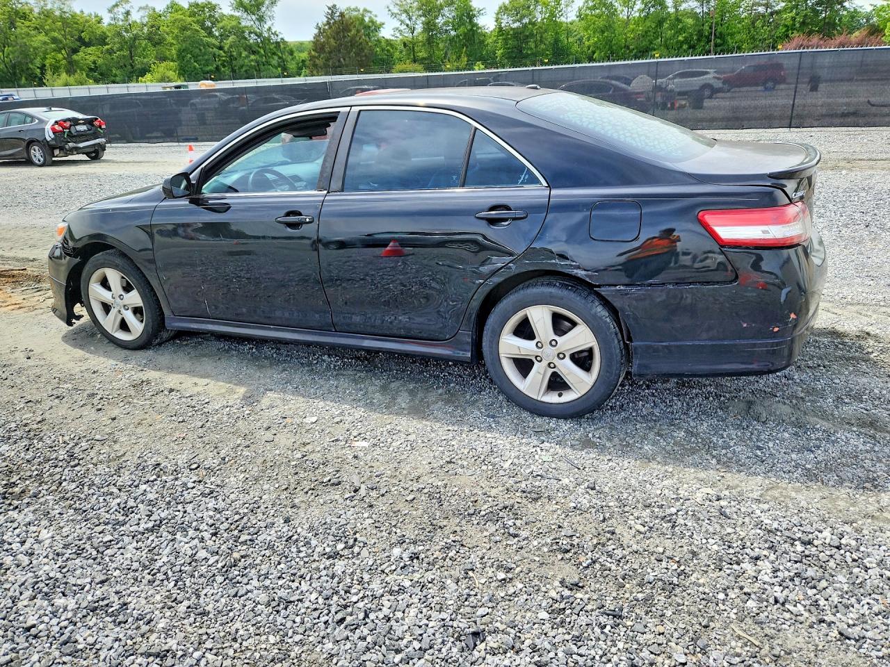 2010 TOYOTA CAMRY SE V6 photo 3