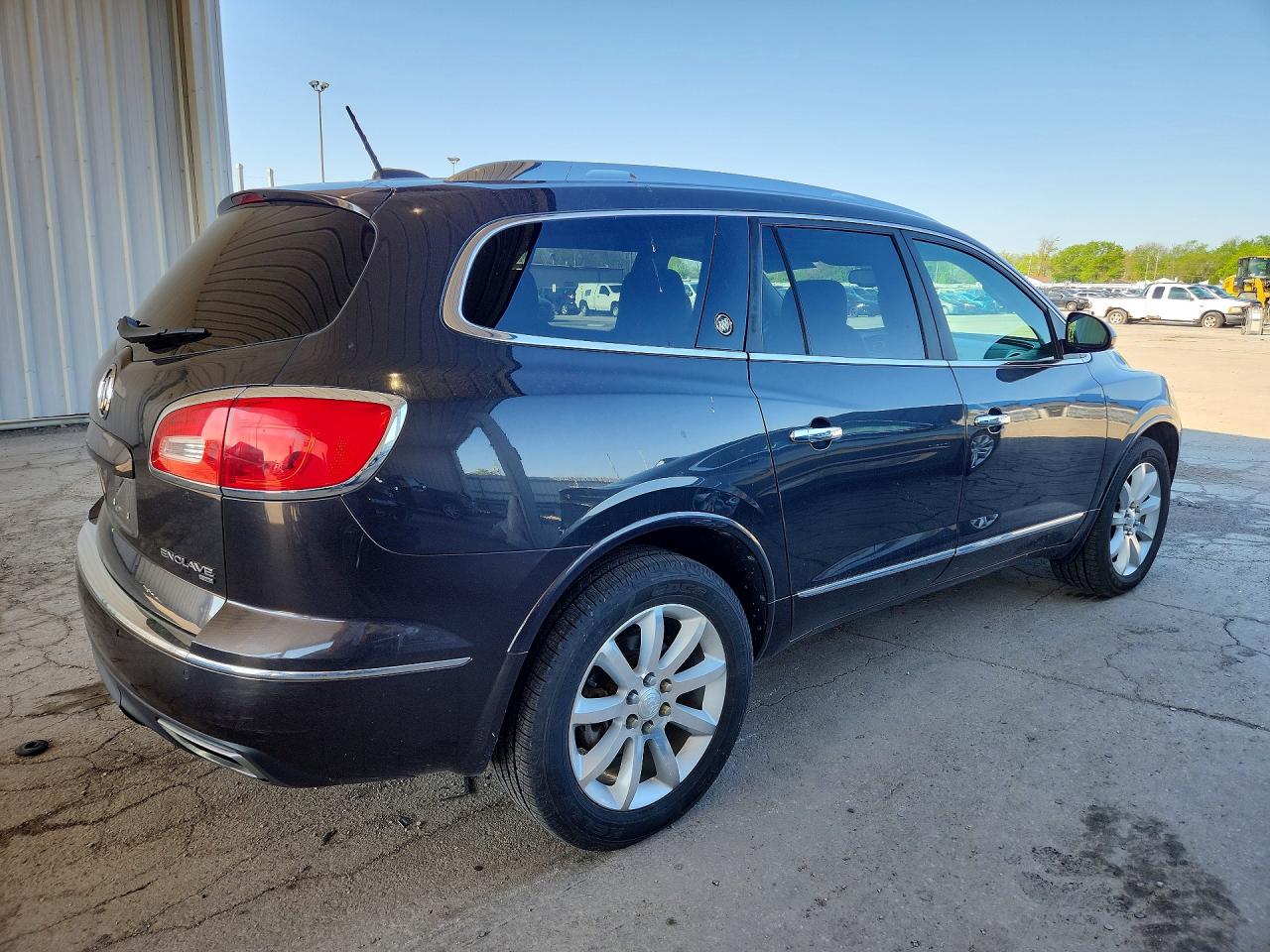 2016 BUICK ENCLAVE photo 3