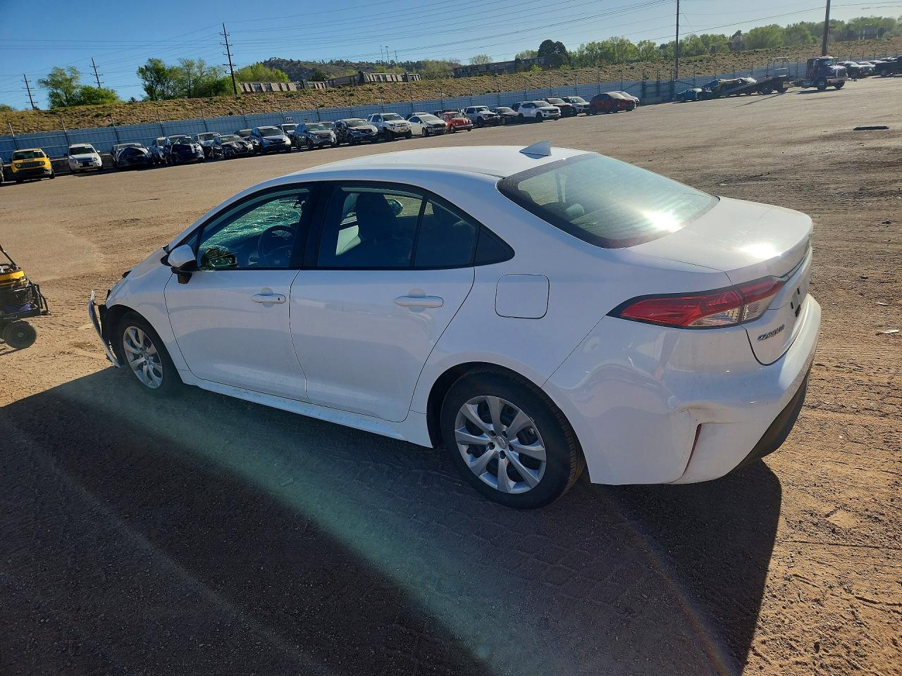 2023 TOYOTA COROLLA LE photo 3