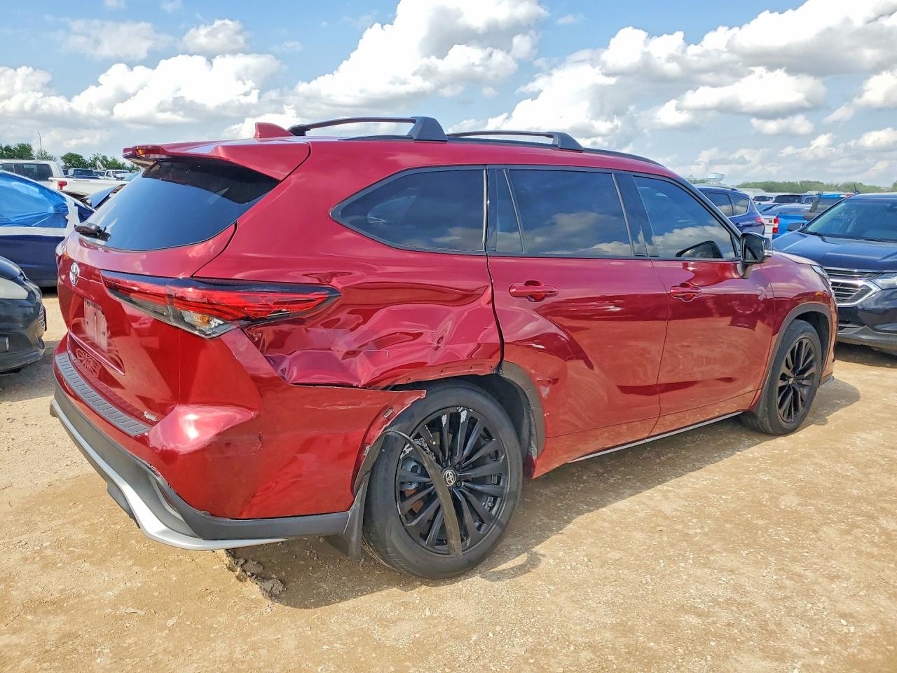 2023 TOYOTA HIGHLANDER XSE photo 7