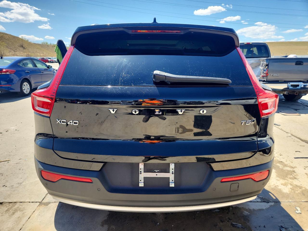 2020 VOLVO XC40 T5 MOMENTUM photo 16