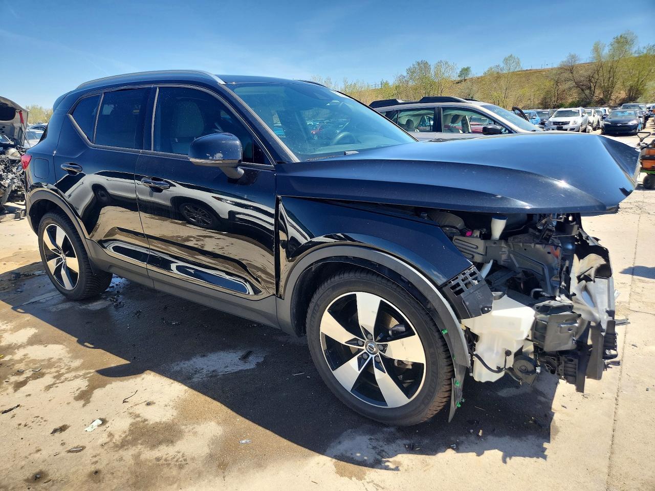 2020 VOLVO XC40 T5 MOMENTUM photo 10