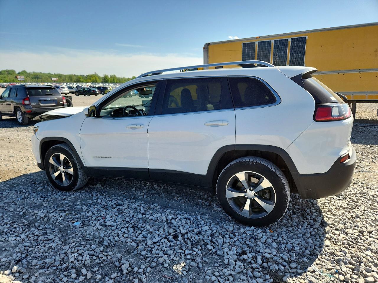 2019 JEEP CHEROKEE LIMITED photo 4